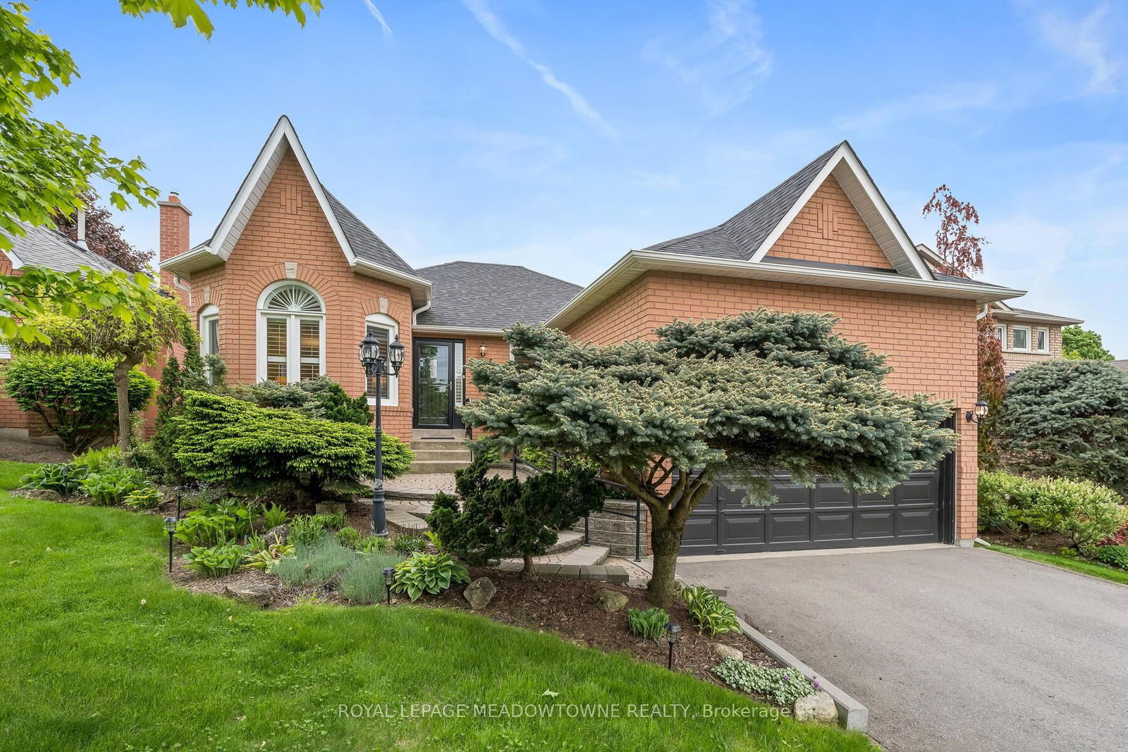 Detached House for sale at 9 Gollop Crescent, Halton Hills, Georgetown, L7G 5P1 - MLS: W12165256