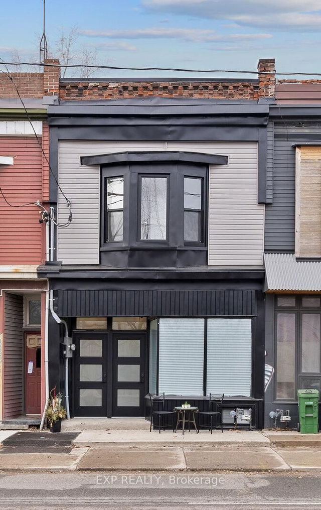 2555 Dundas Street