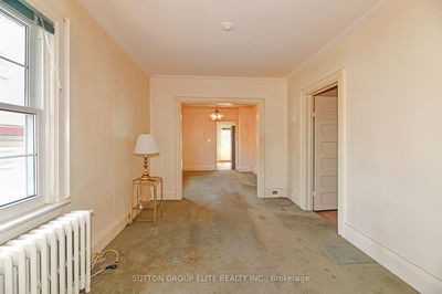 54 Thirty First St, Toronto - Long Branch image-0-3