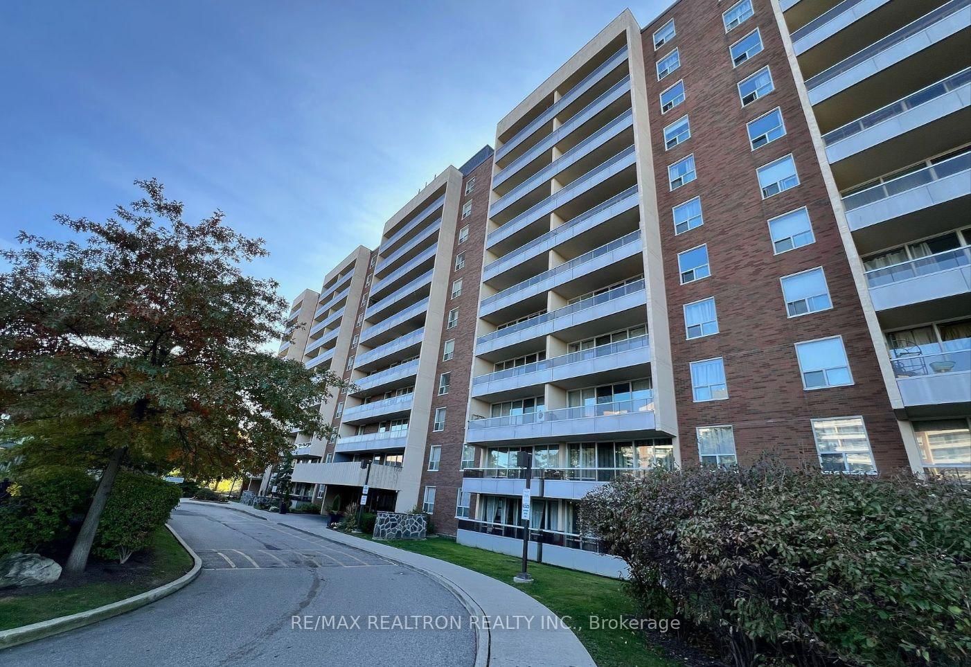 Condo for sale at 1014-31 Four Winds Drive, Toronto, York University Heights, M3J 1K9 - MLS: W12165442