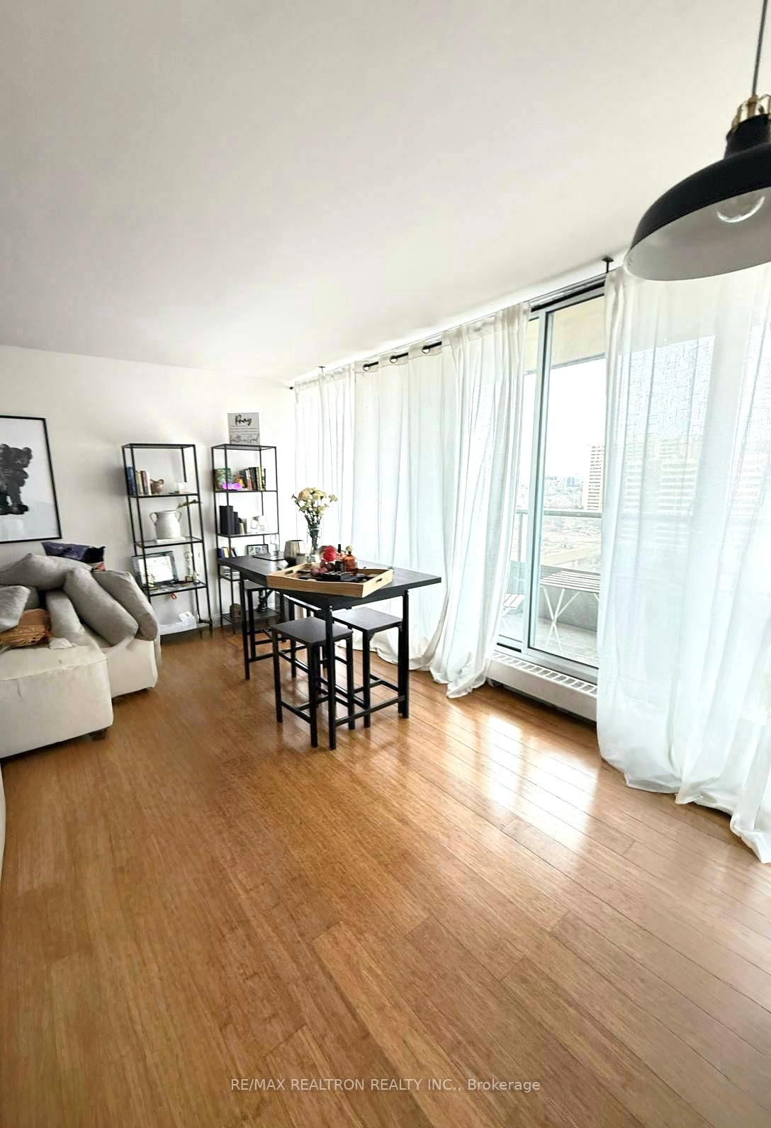 Condo for sale at 1014-31 Four Winds Drive, Toronto, York University Heights, M3J 1K9 - MLS: W12165442