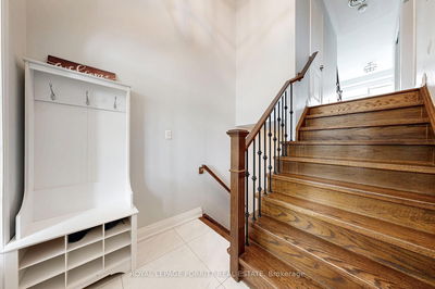 151 Decker Hollow Circ, Brampton - Credit Valley image-0-3