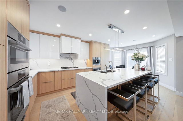 3326 Dovetail Mews