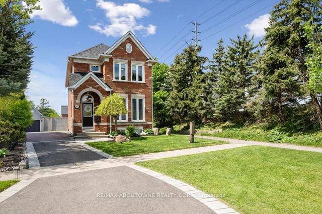 2622 Ironwood Crescent