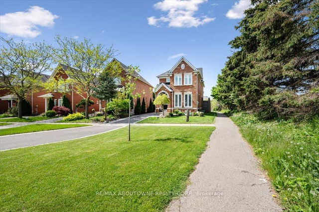 2622 Ironwood Crescent