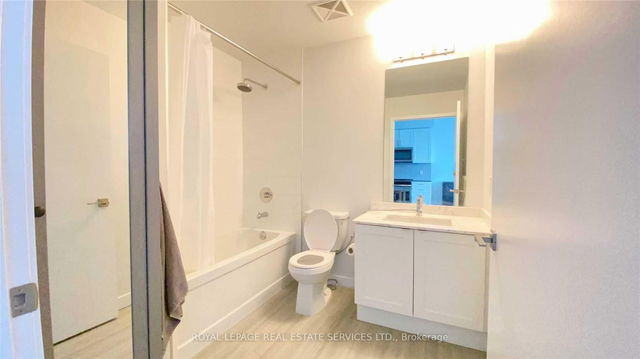 527 - 4085 Parkside Village Drive