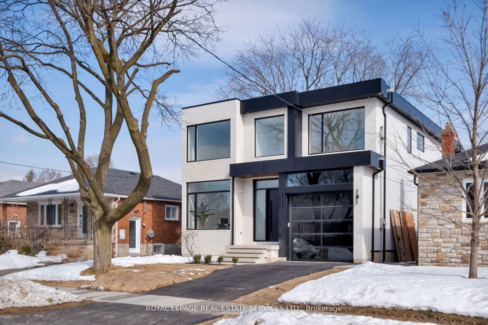 Detached House for sale at 263 Thirtieth Street, Toronto, Alderwood, M8W 3E2 - MLS: W12166473