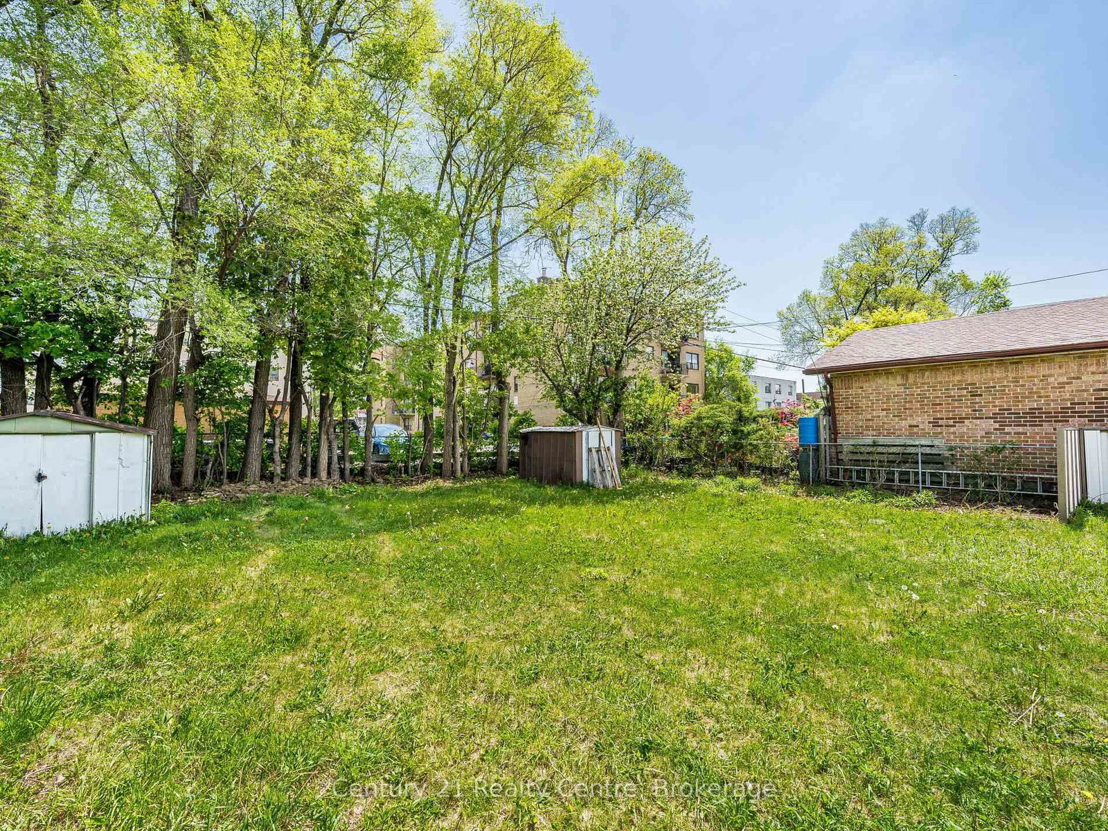 Detached House for sale at 7 Sunray Crescent, Toronto, Downsview-Roding-CFB, M3M 2C4 - MLS: W12166477
