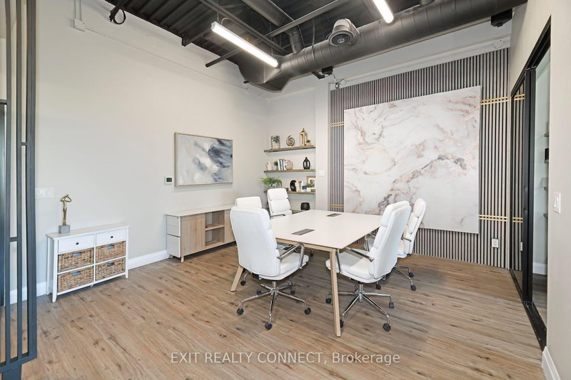 208 - 3485 Rebecca St, Oakville, L6L 6X9 | Image 3