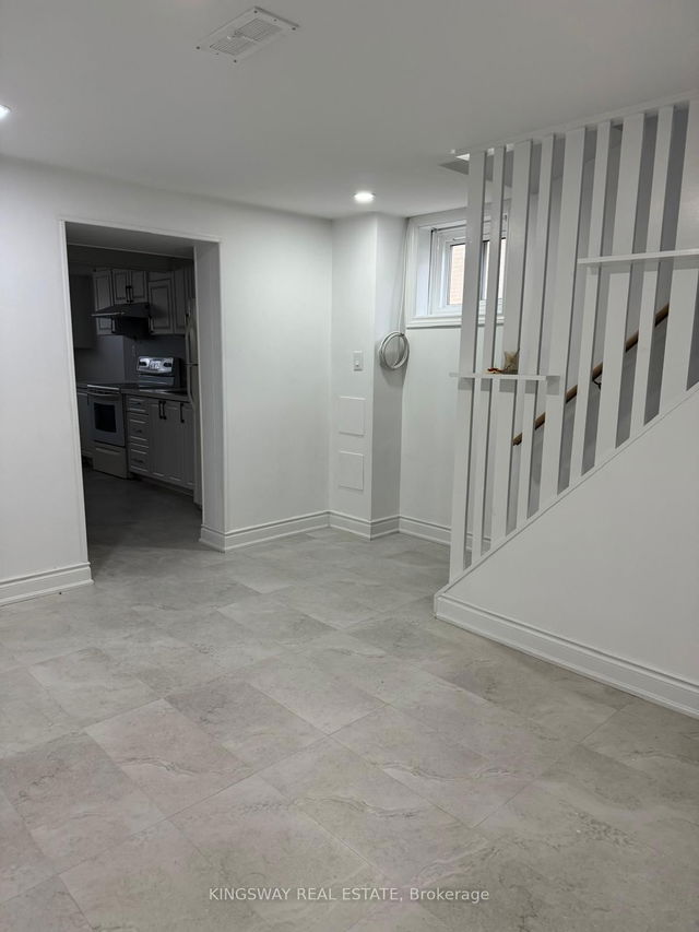 Lower - 20 Margrath Place