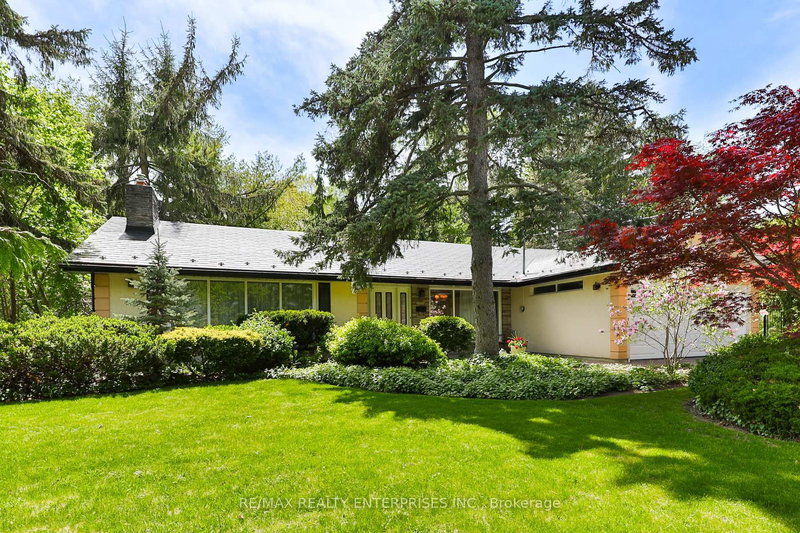 1364 Avonbridge Dr, Mississauga, L5G 3G5 | Image 3
