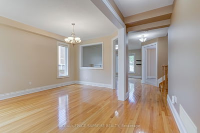 10 Sergio Marchi St, Toronto - Downsview-Roding-CFB image-0-3