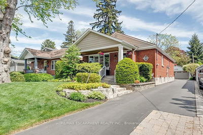 379 Delaware Ave, Burlington - Brant image-0-2