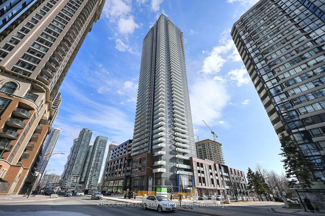 4008 - 430 Square One Drive