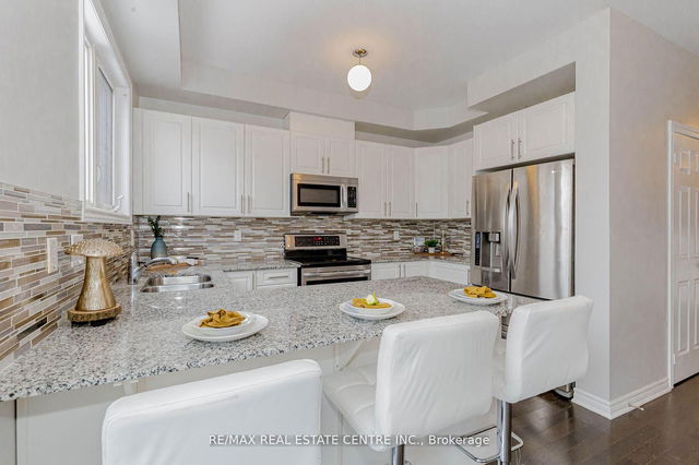72 Rockman Crescent