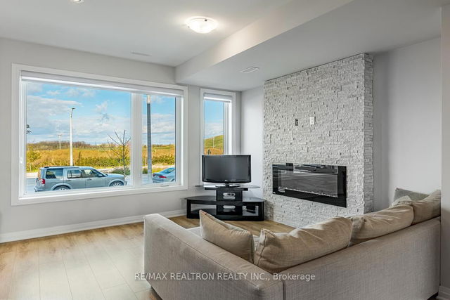 213 Downsview Park Boulevard