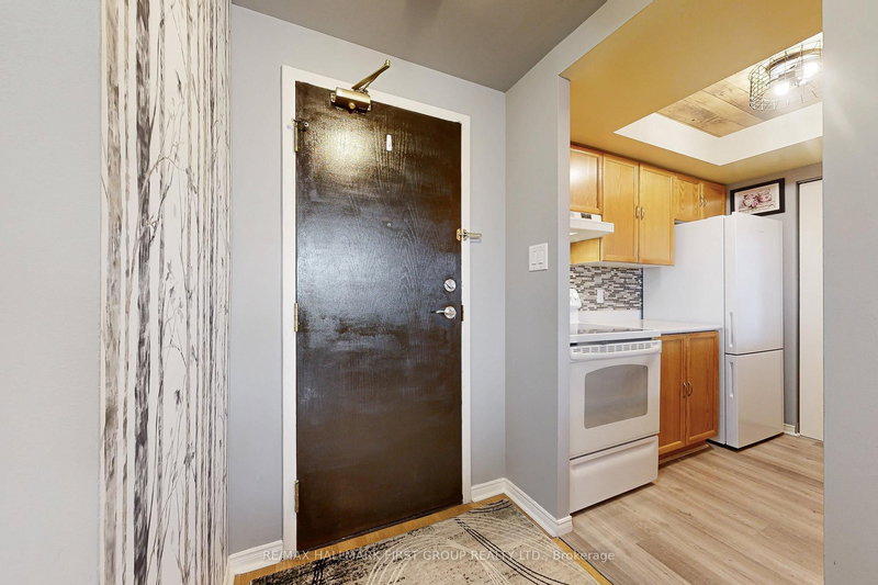 218 - 8351 McLaughlin Rd S, Brampton, L6Y 4H8 | Image 3