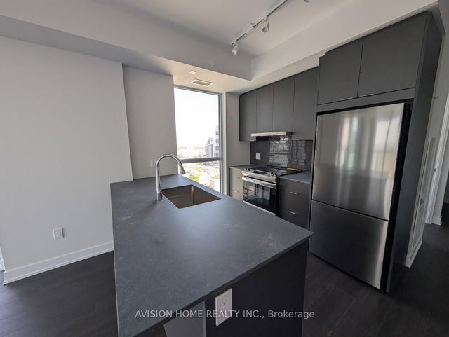 3511 - 430 Square One Drive