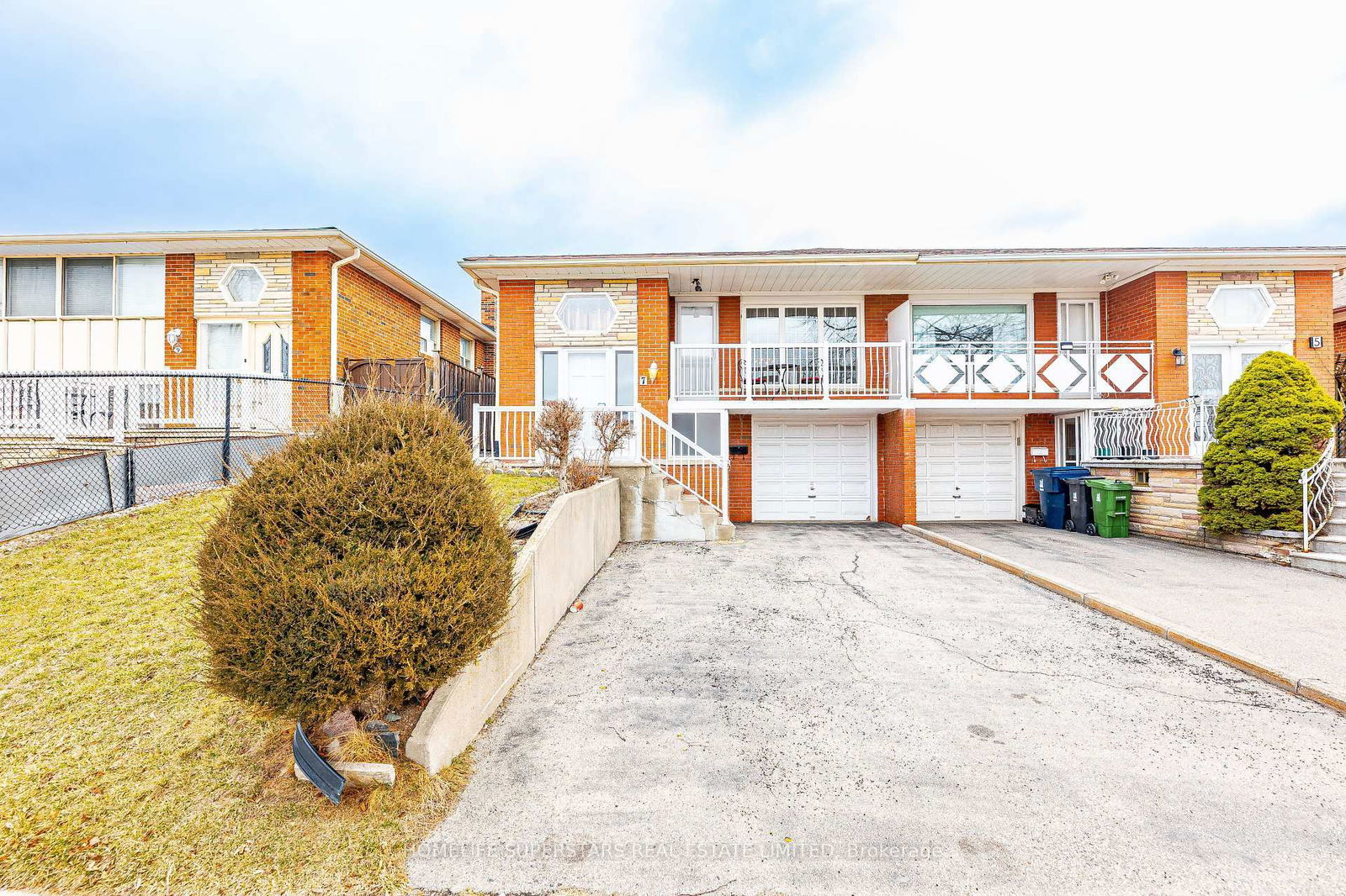 Semi-Detached House for sale at 7 Benrubin Drive, Toronto, Humber Summit, M9L 2H3 - MLS: W12167925