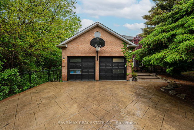62 Laurelcrest Street