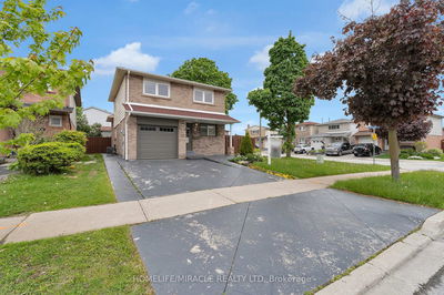 8 Franca Cres, Toronto - Mount Olive-Silverstone-Jamestown image-0-2
