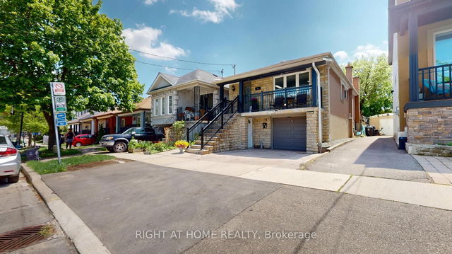 15 Maple Bush Avenue