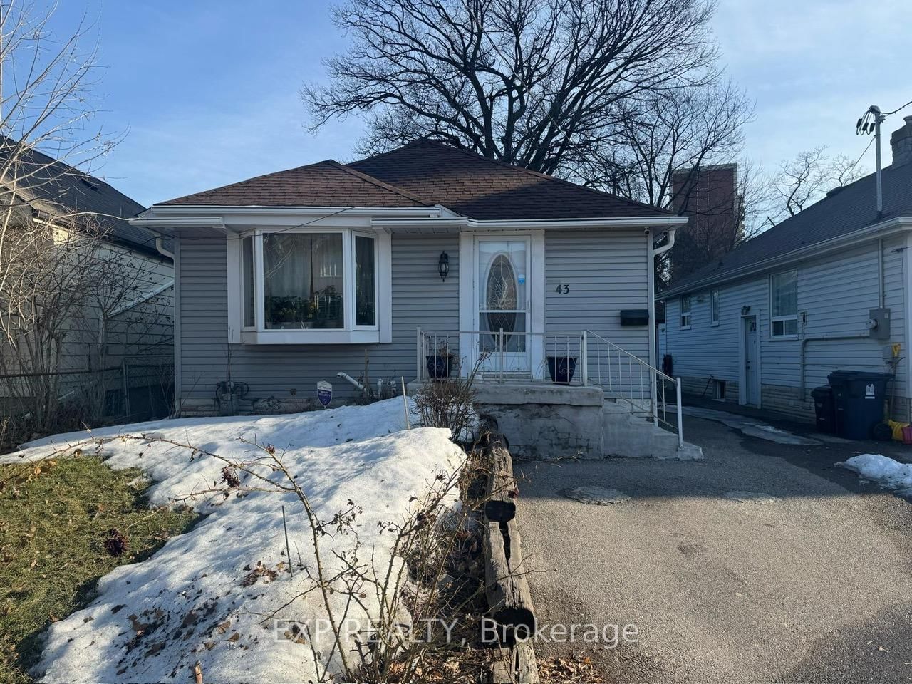 Detached House for sale at 43 Harding Avenue, Toronto, Brookhaven-Amesbury, M6M 3A3 - MLS: W12168514