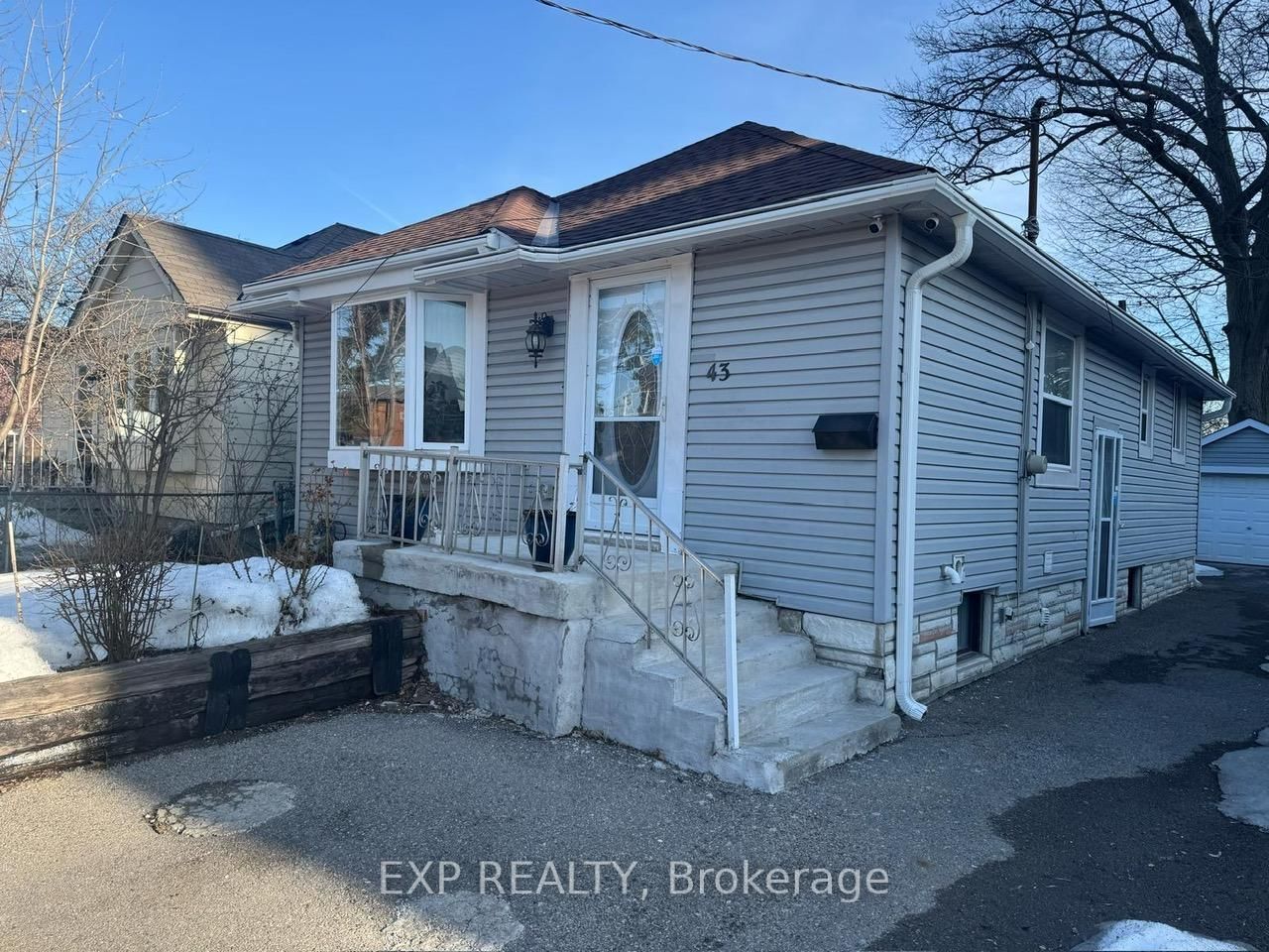 Detached House for sale at 43 Harding Avenue, Toronto, Brookhaven-Amesbury, M6M 3A3 - MLS: W12168514