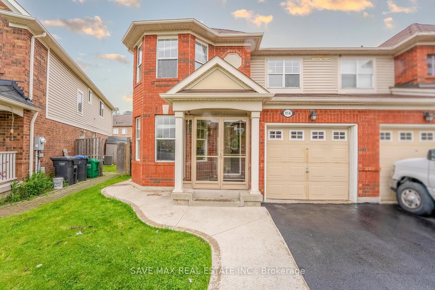 Semi-Detached House for sale at 114 Decker Hollow Circle, Brampton, Credit Valley, L6X 0L5 - MLS: W12168580