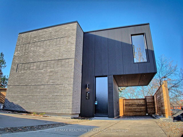 Unit C - 421 Silverthorn Avenue