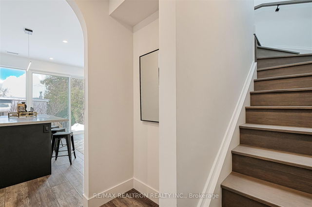 Unit C - 421 Silverthorn Avenue