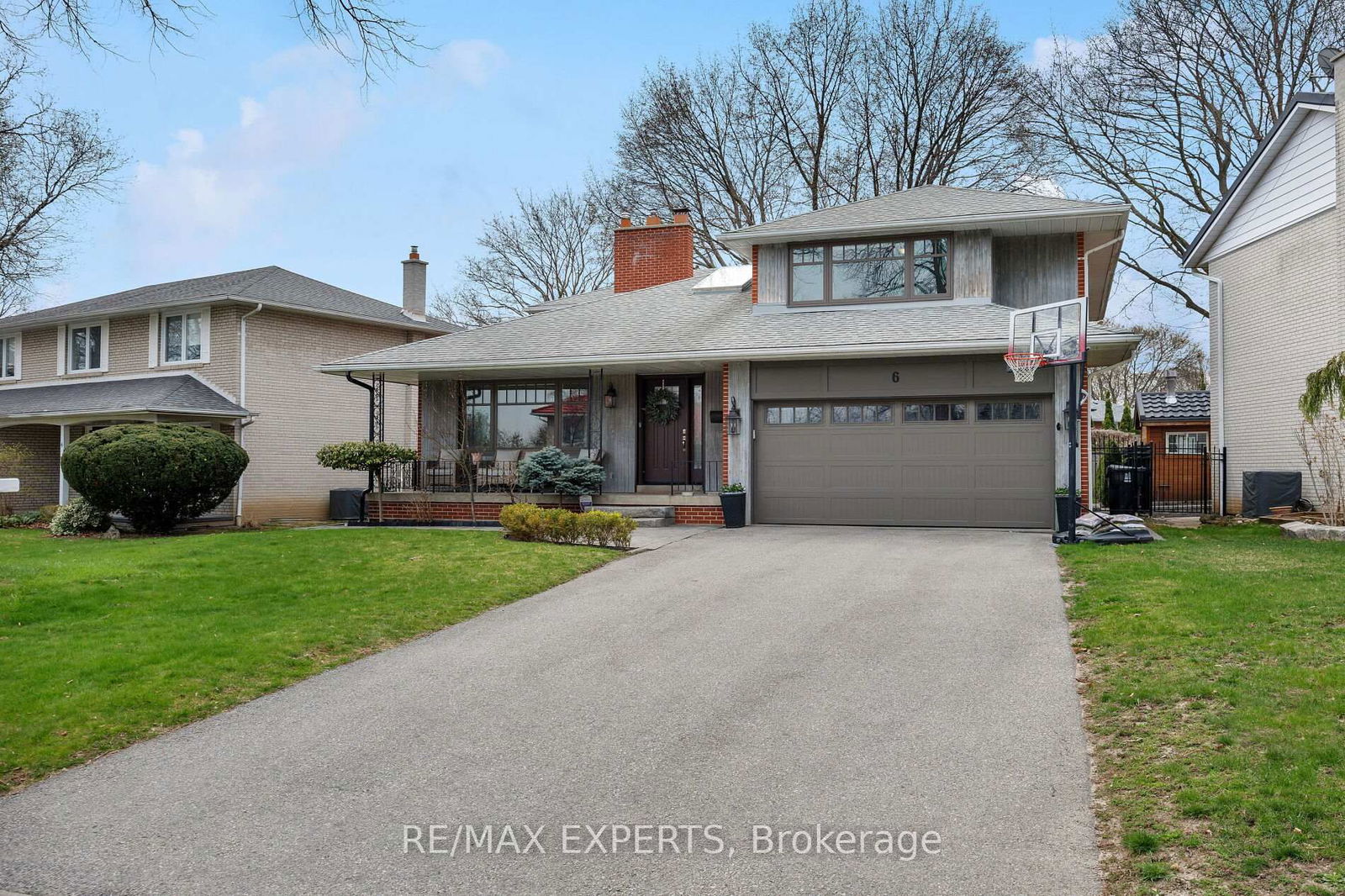 Detached House for sale at 6 Muirdale Avenue, Toronto, Willowridge-Martingrove-Richview, M9R 2V4 - MLS: W12168767
