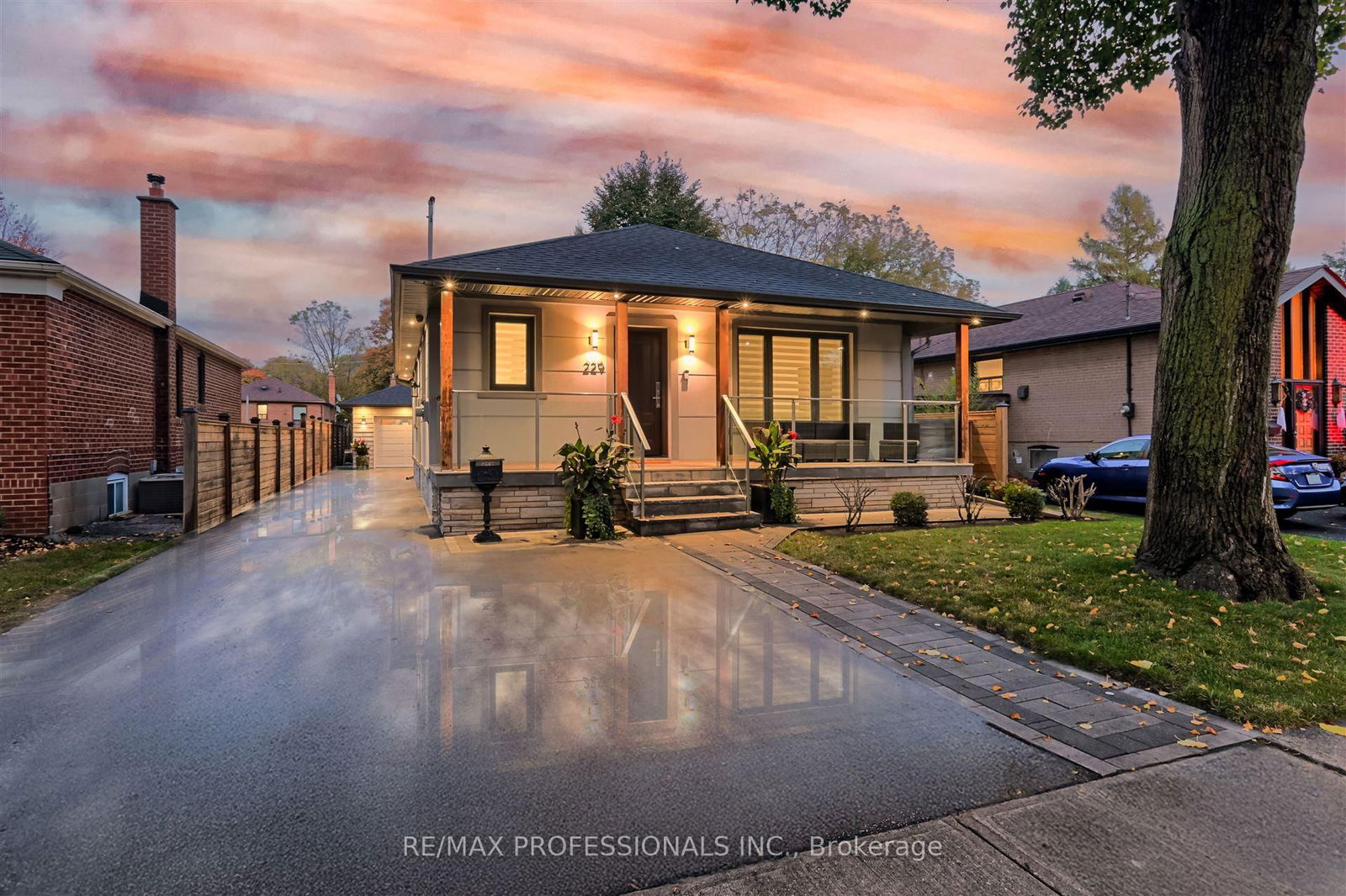 Detached House for sale at 229 Sheldon Avenue, Toronto, Alderwood, M8W 4L8 - MLS: W12169003