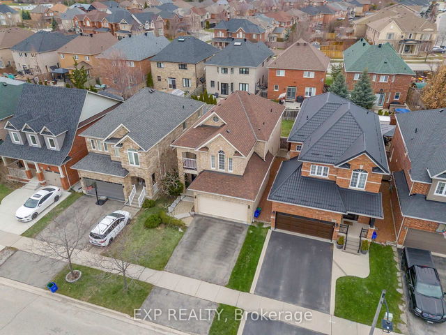 69 Milfoil Street