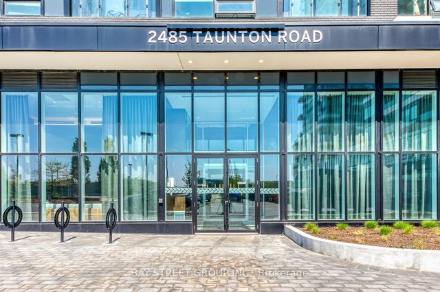 722 - 2485 Taunton Road