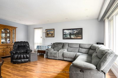 16 Midhurst Dr, Toronto - West Humber-Clairville image-0-4