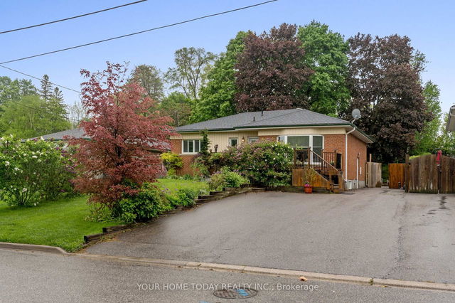 34 Hewson Crescent