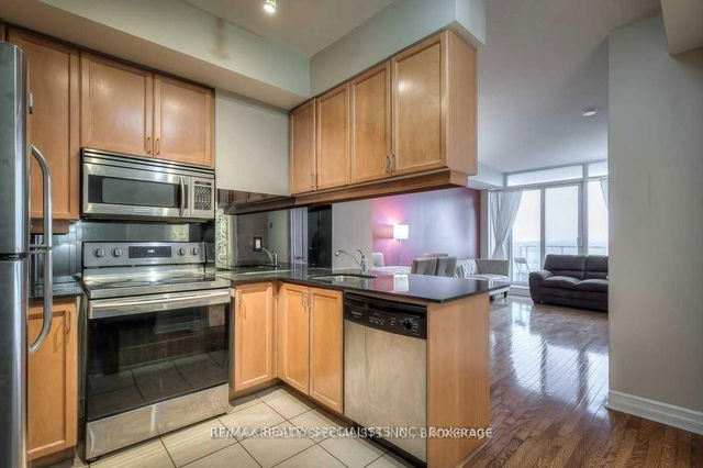 2806 - 1 Elm Drive