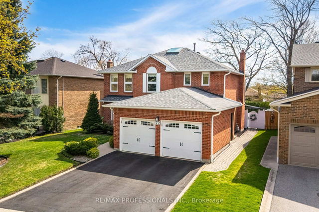 72 Barr Crescent