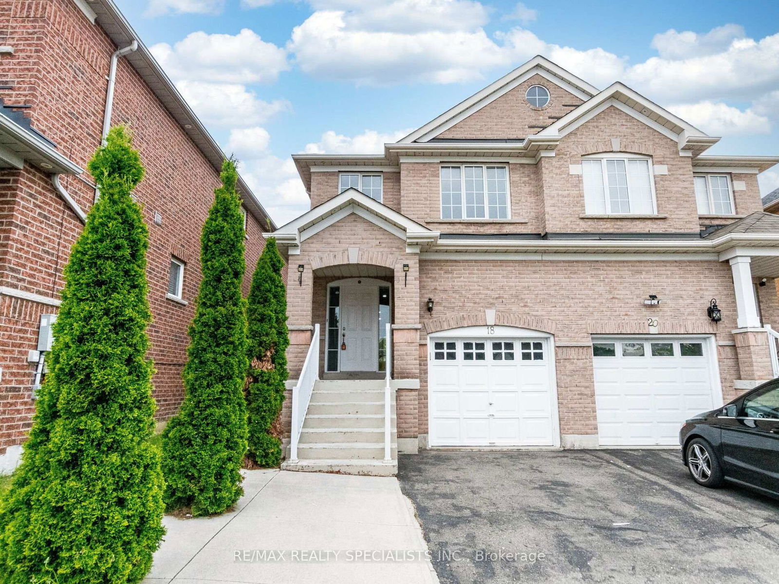 Semi-Detached House for sale at 18 Seed Court, Brampton, Fletcher's Creek Village, L6X 5E4 - MLS: W12169485