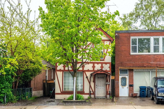 18 Scarlett Road