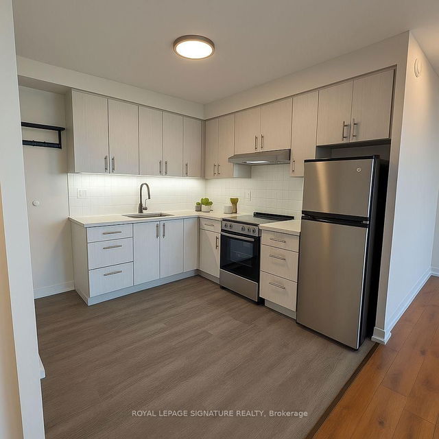 2 - 2798 Lakeshore Boulevard