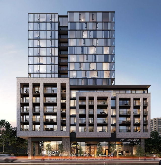 1121 - 86 DUNDAS Street