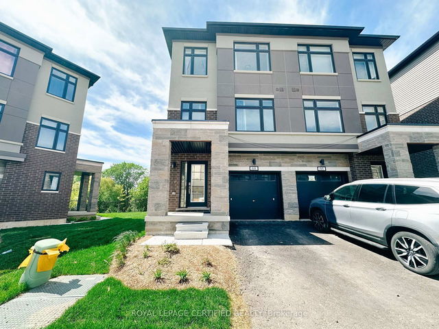 68 Fieldridge Crescent