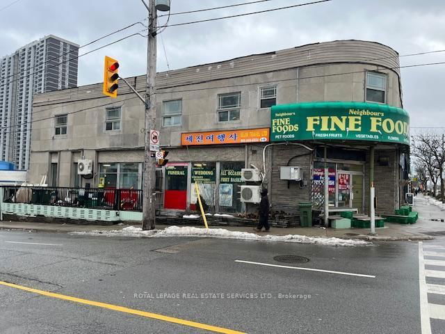 1 - 4917 Dundas Street