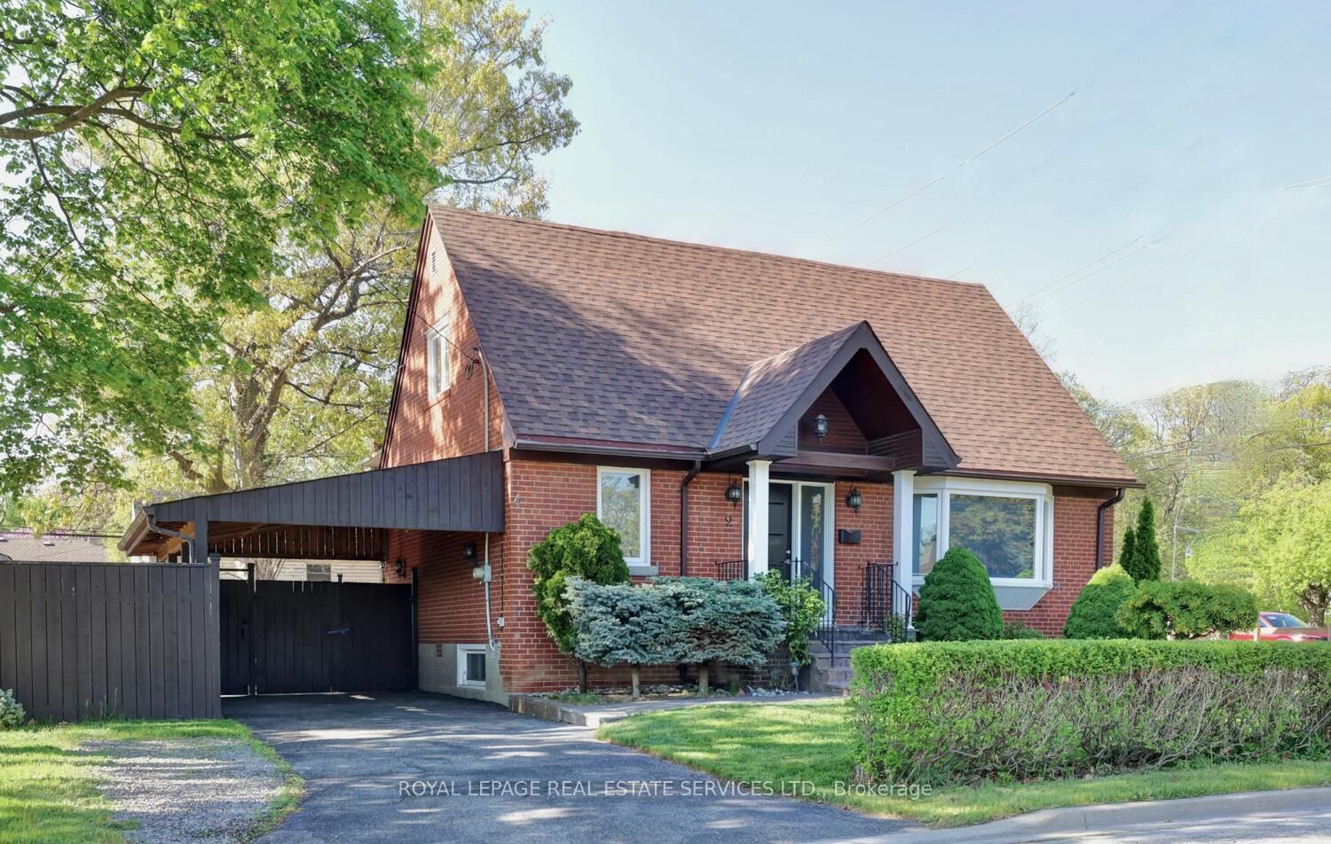 Detached House for sale at 2 North Heights Road, Toronto, Princess-Rosethorn, M9B 2T1 - MLS: W12169952