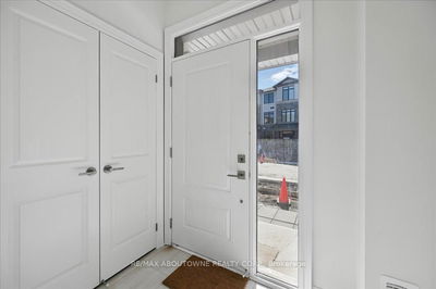 Unit 13 — 2184 Postmaster Dr, Oakville - Westmount image-0-4