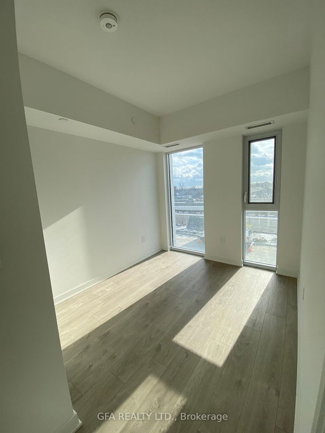 208 - 36 Zorra Street