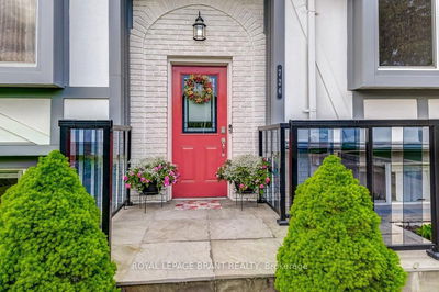 726 Applewood Cres, Milton - Dorset Park image-0-1
