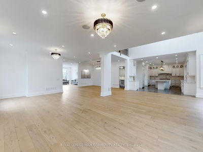 1257 Lakeshore Rd, Oakville - Southwest image-0-4